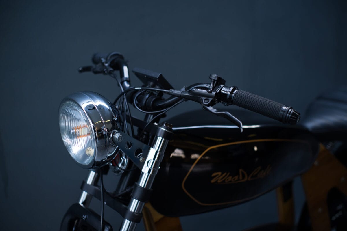 WOOD CAFÉ CTM — motor trasero de 1500W con picos de 2000W