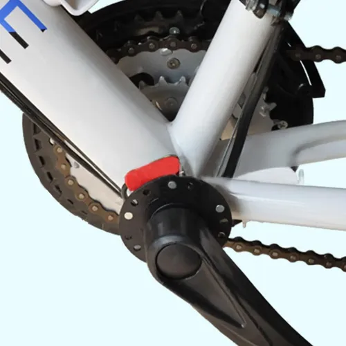 Sensor de pedaleo PAS de bicicleta eléctrica instalado en el pedalier, taller E-Bikes Argentina Mendoza
